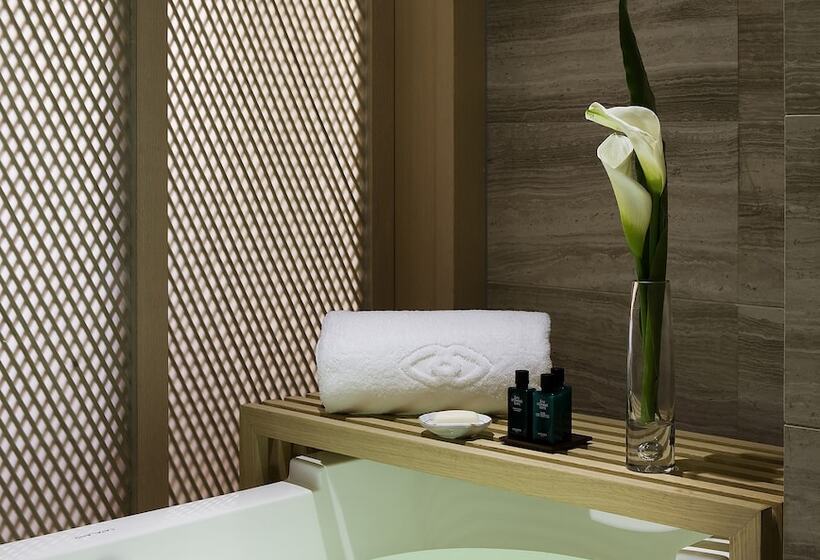 Delüks Oda, Shanghai Sheshan Oriental Handwritten Collection