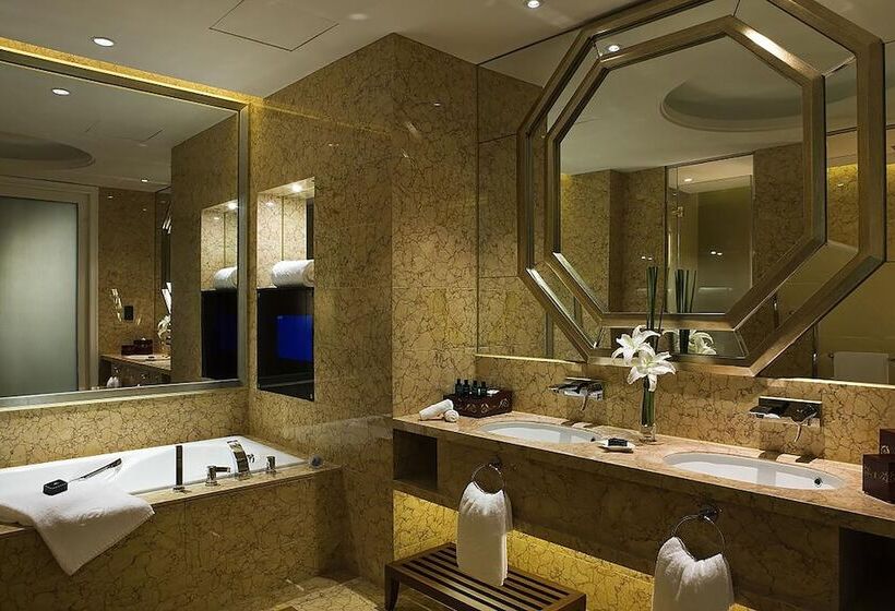 جناح برستيج, Shanghai Sheshan Oriental  Handwritten Collection