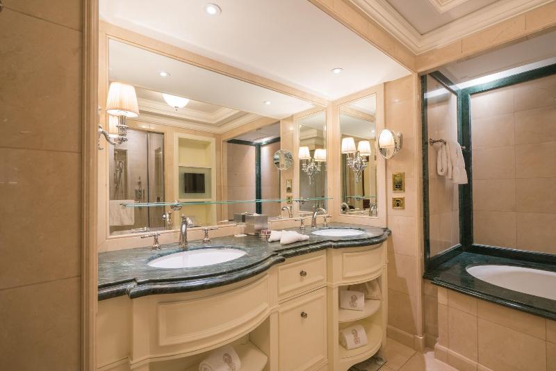 스탠다드 룸 킹사이즈 침대, The Ritzcarlton, Beijing