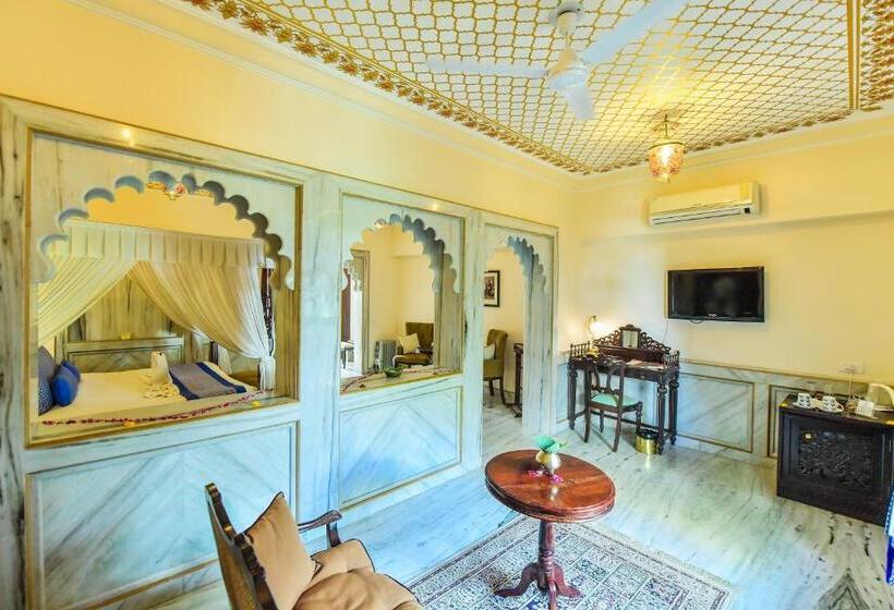 套房, Udai Kothi