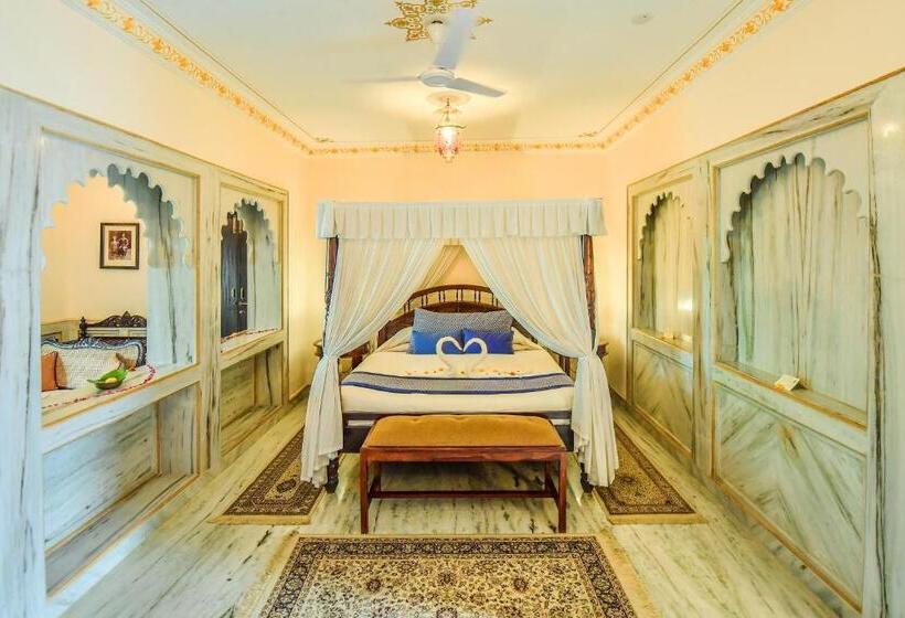 套房, Udai Kothi