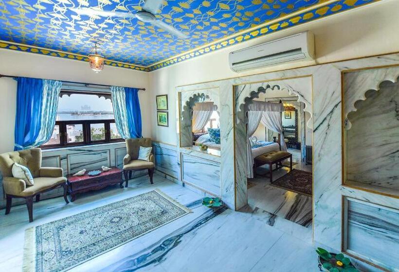 套房, Udai Kothi