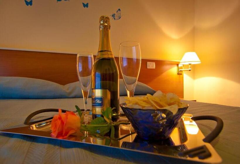 اتاق استاندارد سه نفره, Mio Hotel Firenze