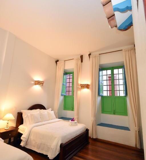 חדר קלאסי לארבעה, Casona 1865