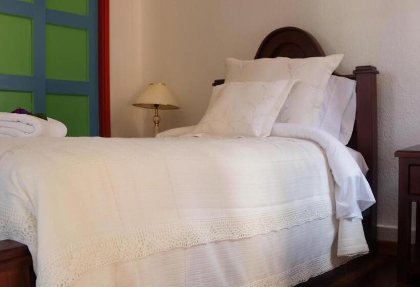 חדר קלאסי לארבעה, Casona 1865