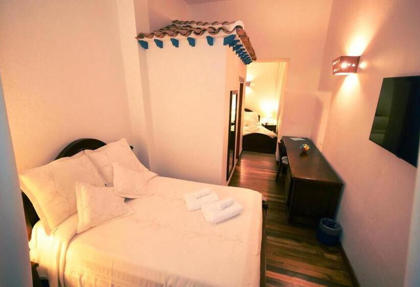 חדר קלאסי לארבעה, Casona 1865