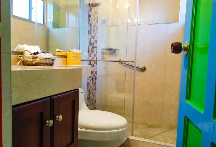 חדר משפחתי, Casona 1865