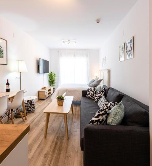 스탠다드 스튜디오, Apartamentos Toboso Plaza