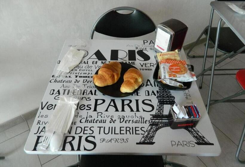 اتاق استاندارد یک نفره, Madison