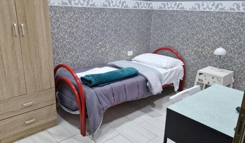 اتاق استاندارد یک نفره, Madison