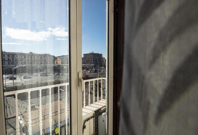 اتاق استاندارد با بالکن, Madison