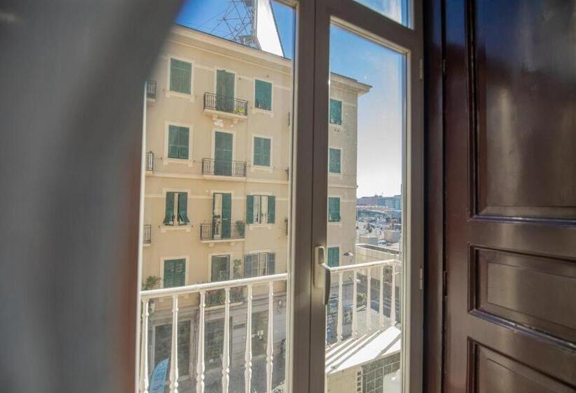 اتاق سوپریور, Madison