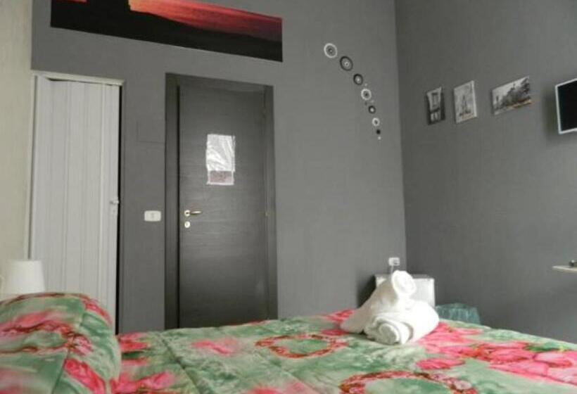 اتاق استاندارد با بالکن, Madison