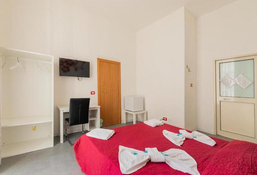 اتاق استاندارد با بالکن, Madison