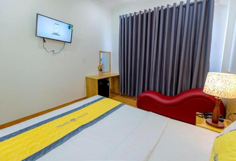 اتاق لوکس, Hanah