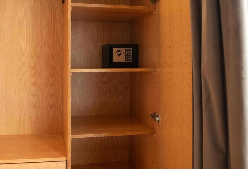 اتاق لوکس با چشمانداز, Mamlouk Pyramids