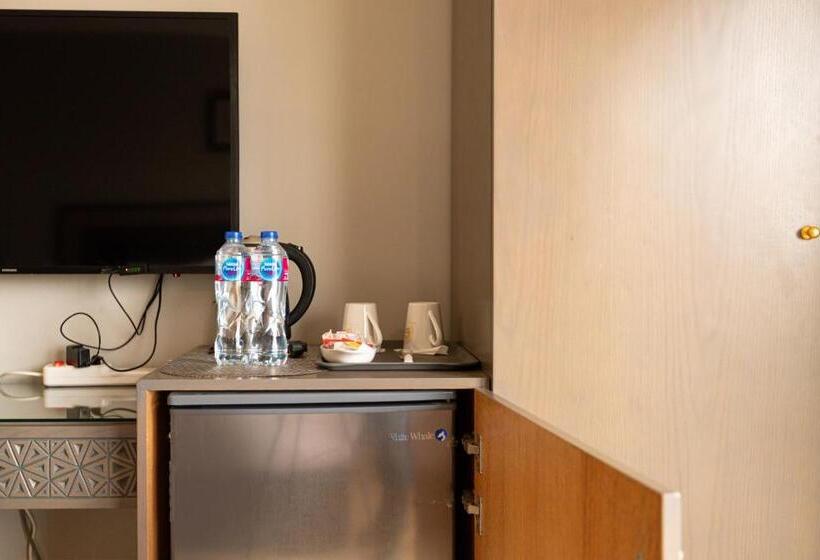 اتاق اکونومی, Mamlouk Pyramids