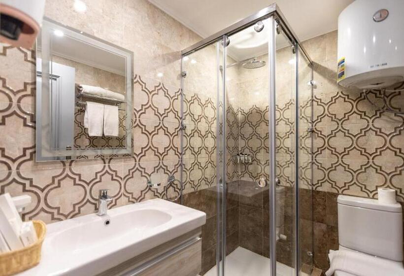 سوییت با چشمانداز پانوراما, Mamlouk Pyramids