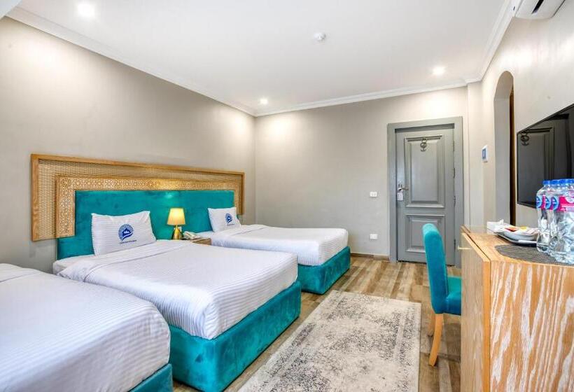 Economy Triple Room, Mamlouk Pyramids