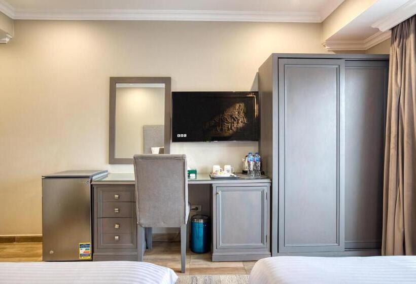 اتاق سوپریور با چشمانداز, Mamlouk Pyramids