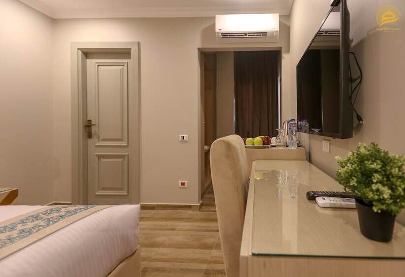 اتاق اکونومی, Mamlouk Pyramids