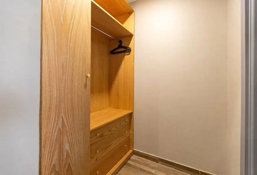 Economy Triple Room, Mamlouk Pyramids