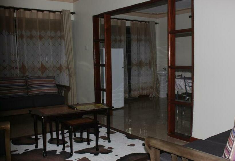 سوییت خانوادگی, Montane Safaris