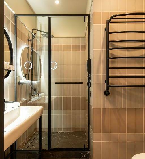 سوئیت با بالکن, Potocki Boutique