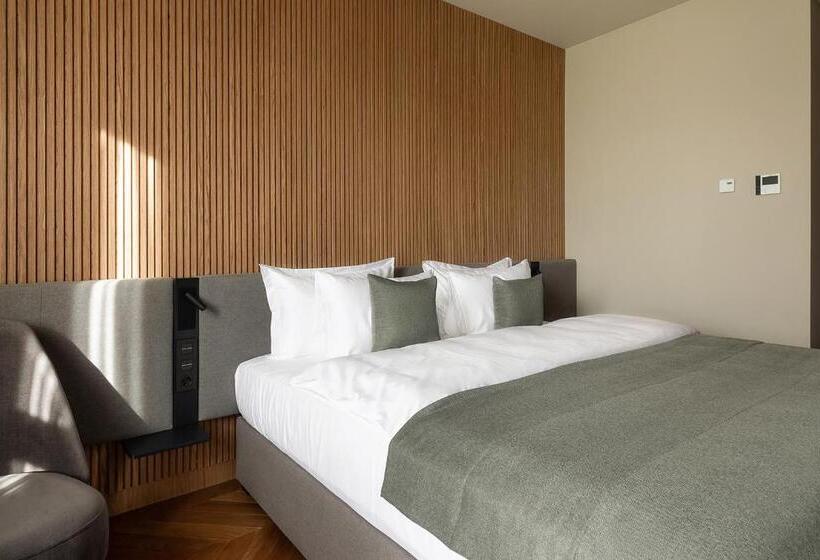 اتاق سوپریور با چشمانداز شهر, Potocki Boutique