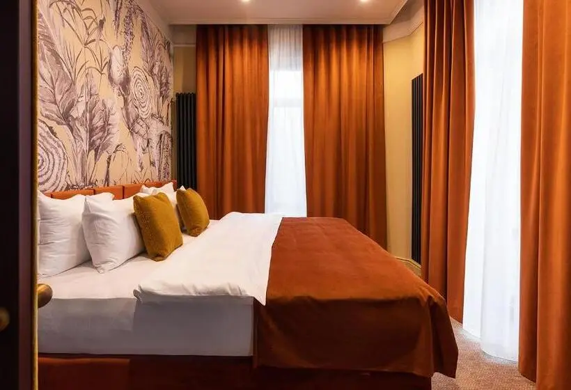 Suite cu balcon, Potocki Boutique