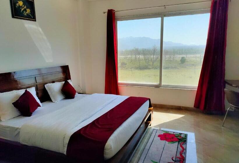 Family Room, Shantivan Inn