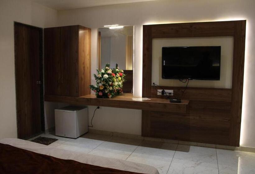 غرفة عائلية, The Grand Piano   Best Business Hotel In Patan