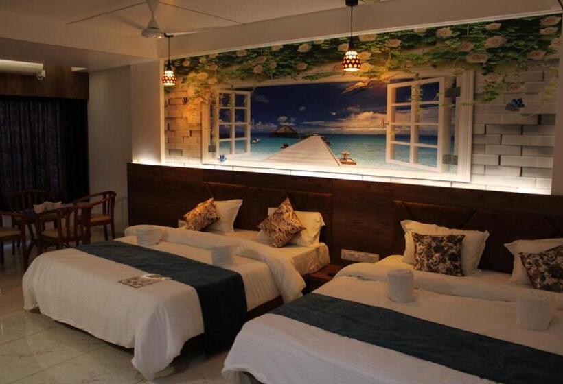 Семейный Номер, The Grand Piano   Best Business Hotel In Patan