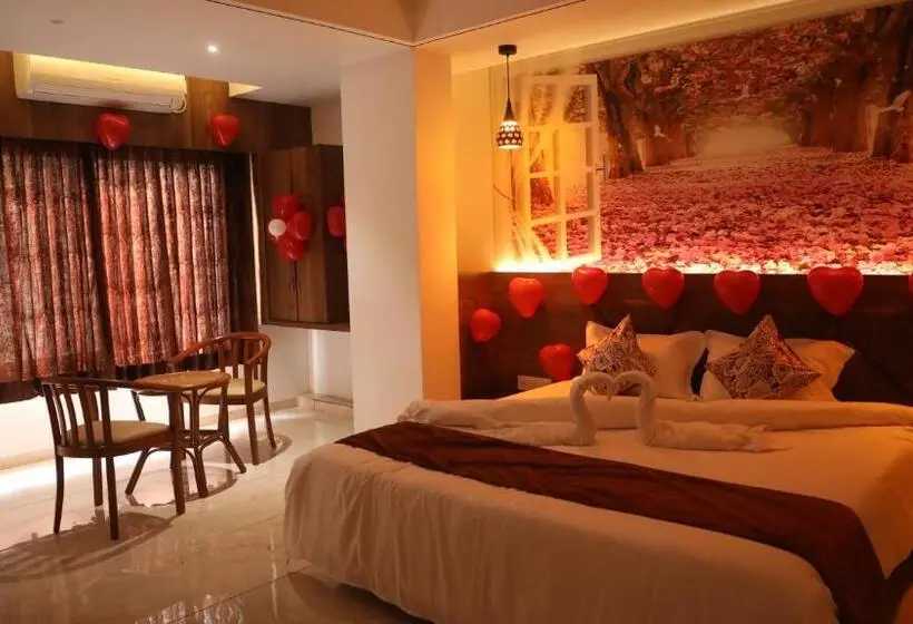 キングサイズベッドのスイートルーム, The Grand Piano   Best Business Hotel In Patan