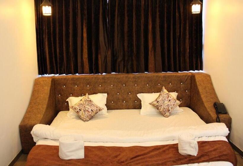 Люкс, The Grand Piano   Best Business Hotel In Patan