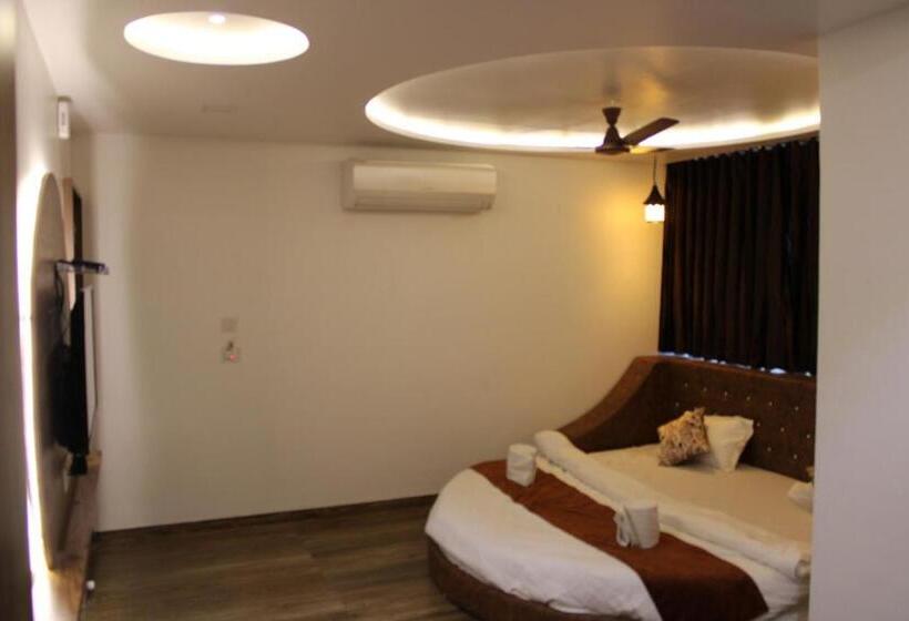 Люкс, The Grand Piano   Best Business Hotel In Patan