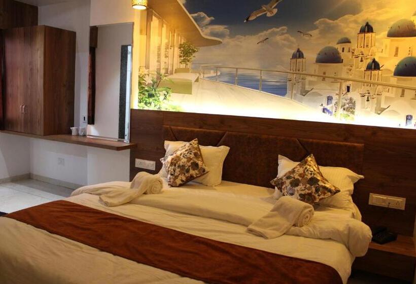 Номер Deluxe, The Grand Piano   Best Business Hotel In Patan
