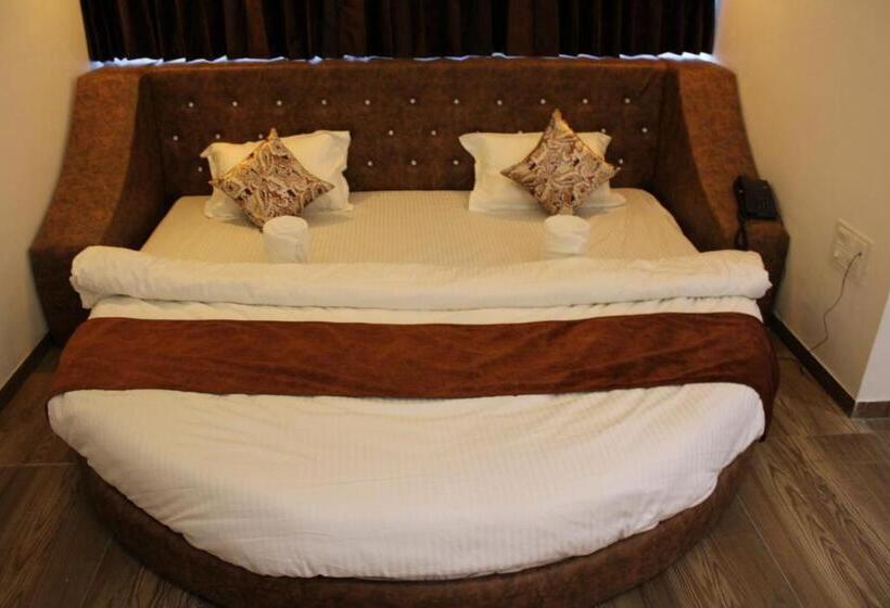 套房, The Grand Piano   Best Business Hotel In Patan