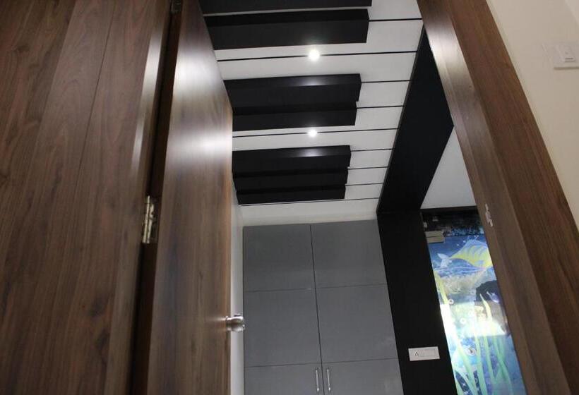 جناح سوبيريور, The Grand Piano   Best Business Hotel In Patan