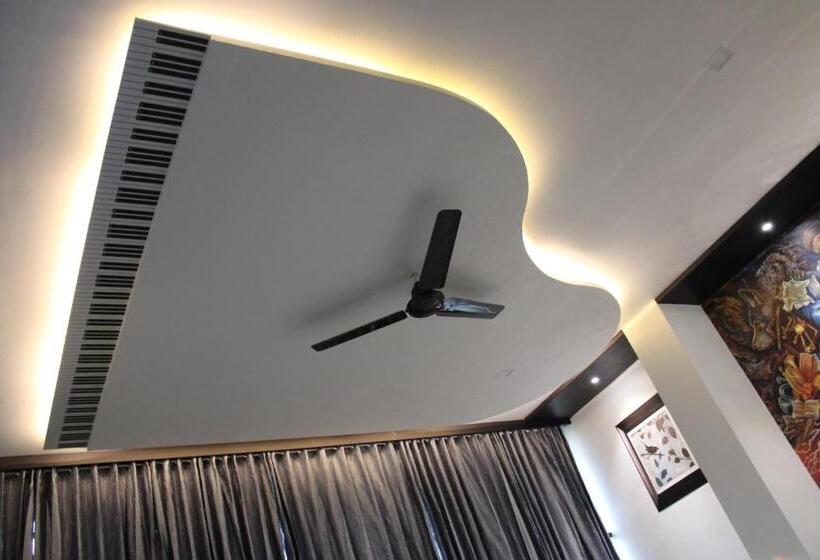 جناح سوبيريور, The Grand Piano   Best Business Hotel In Patan