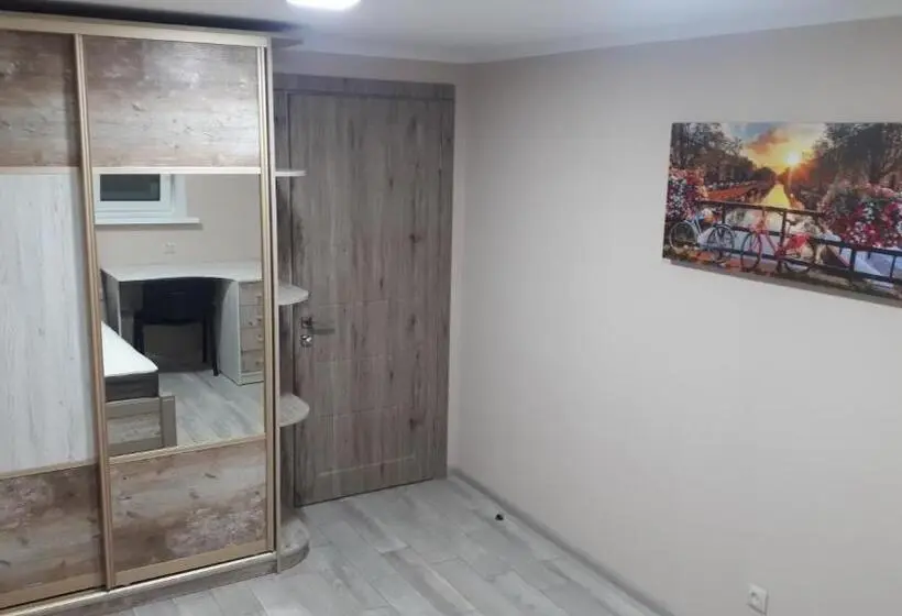 Standard-huone, окремі номери в гостьовому будинку типу Guest House