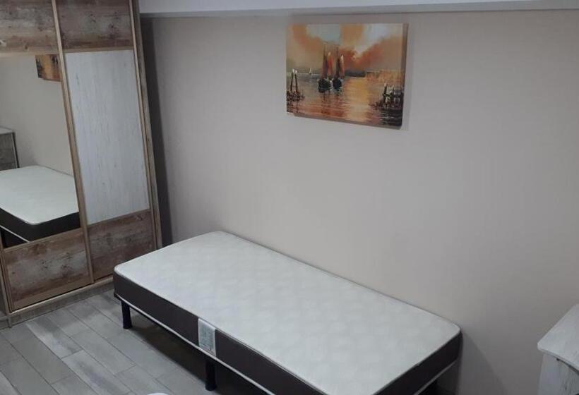 اتاق راحتی سه تخته, отдельные номера в гостевом доме Guest House