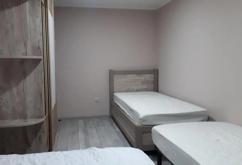 Classic Neljän Hengen Huone, окремі номери в гостьовому будинку типу Guest House