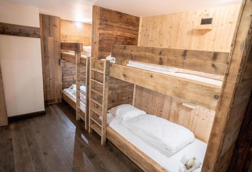 חדר משפתחתי סופריור, Le Toi Du Monde