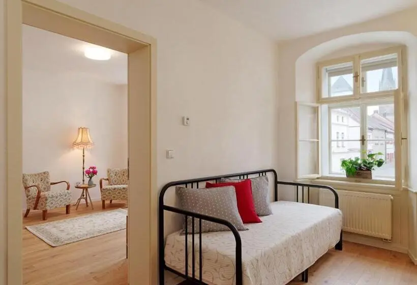 Deluxe Neljän Hengen Huone, Bonviván Apartments