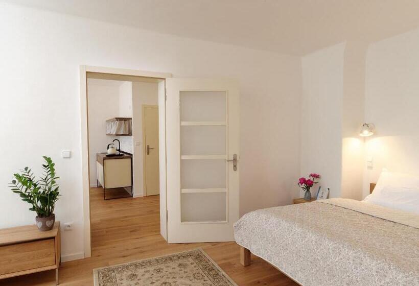 デラックスの４人部屋, Bonviván Apartments