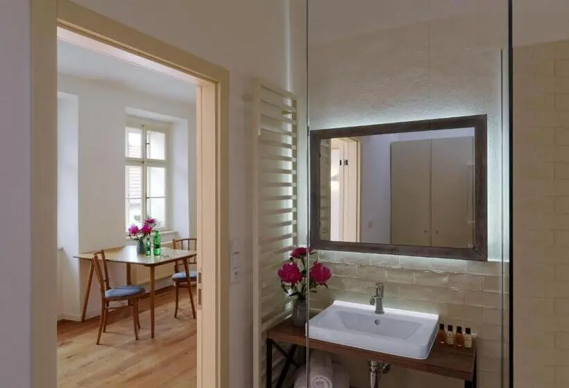 Deluxe-huone, Bonviván Apartments