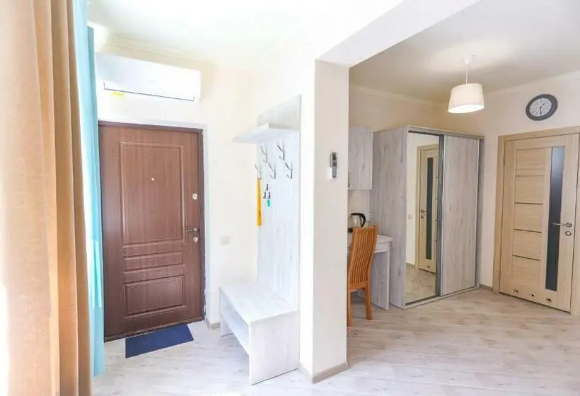 Deluxe Kolmen Hengen Huone, Villa Grey House
