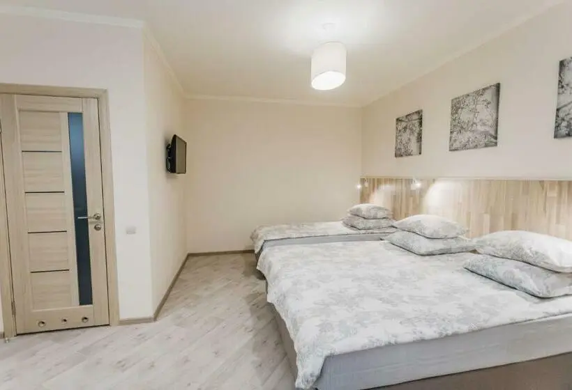 Deluxe Kolmen Hengen Huone, Villa Grey House