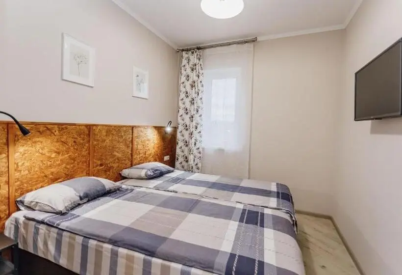 Standard Neljän Hengen Huone, Villa Grey House